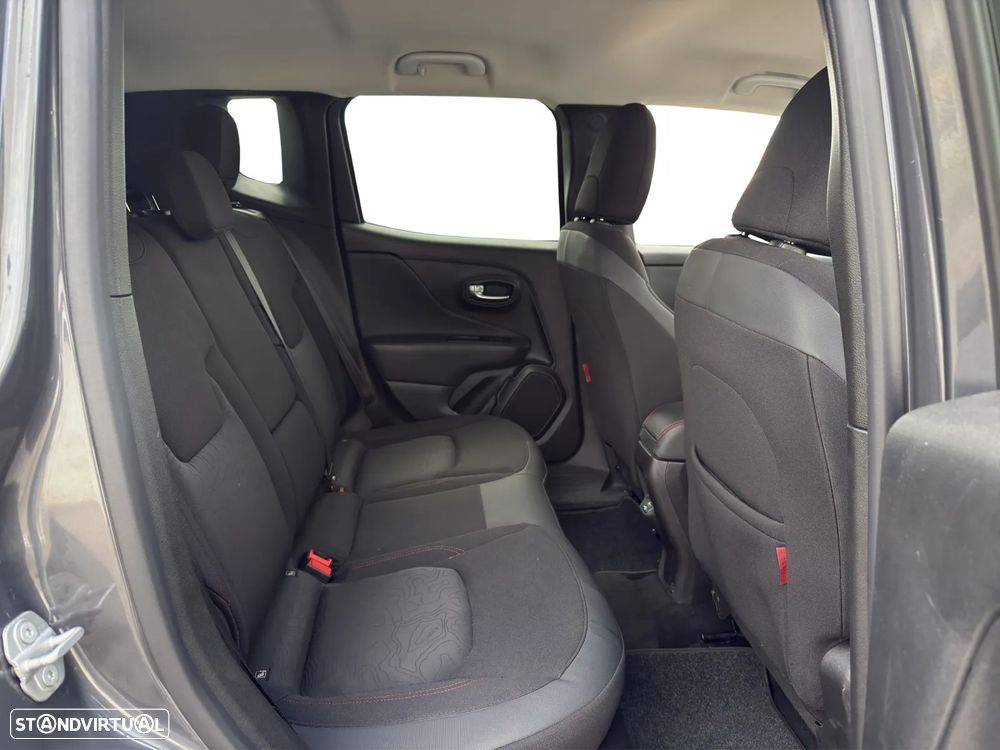 Jeep Renegade 1.3 T-GDI 4xe Auto Trailhawk - 15