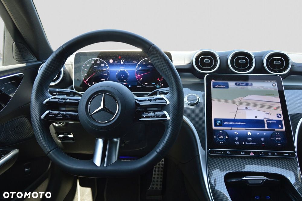 Mercedes-Benz Klasa C 180 mHEV AMG - 13