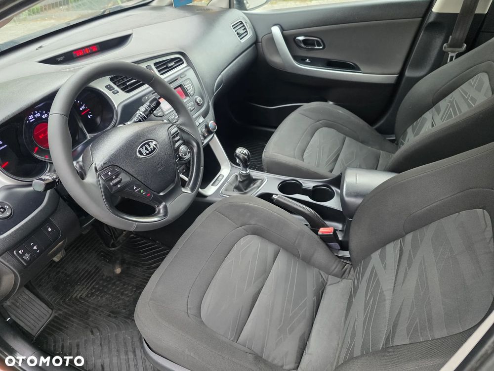 Kia Ceed 1.6 GDI Dream-Team Edition - 36