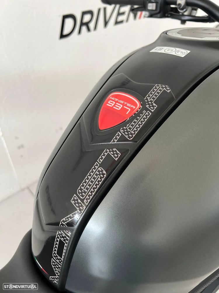 Ducati Monster 937 - 8