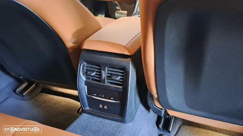 BMW 320 e Pack Desportivo M Auto - 29