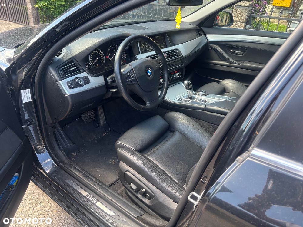 BMW Seria 5 525d xDrive Luxury Line - 8