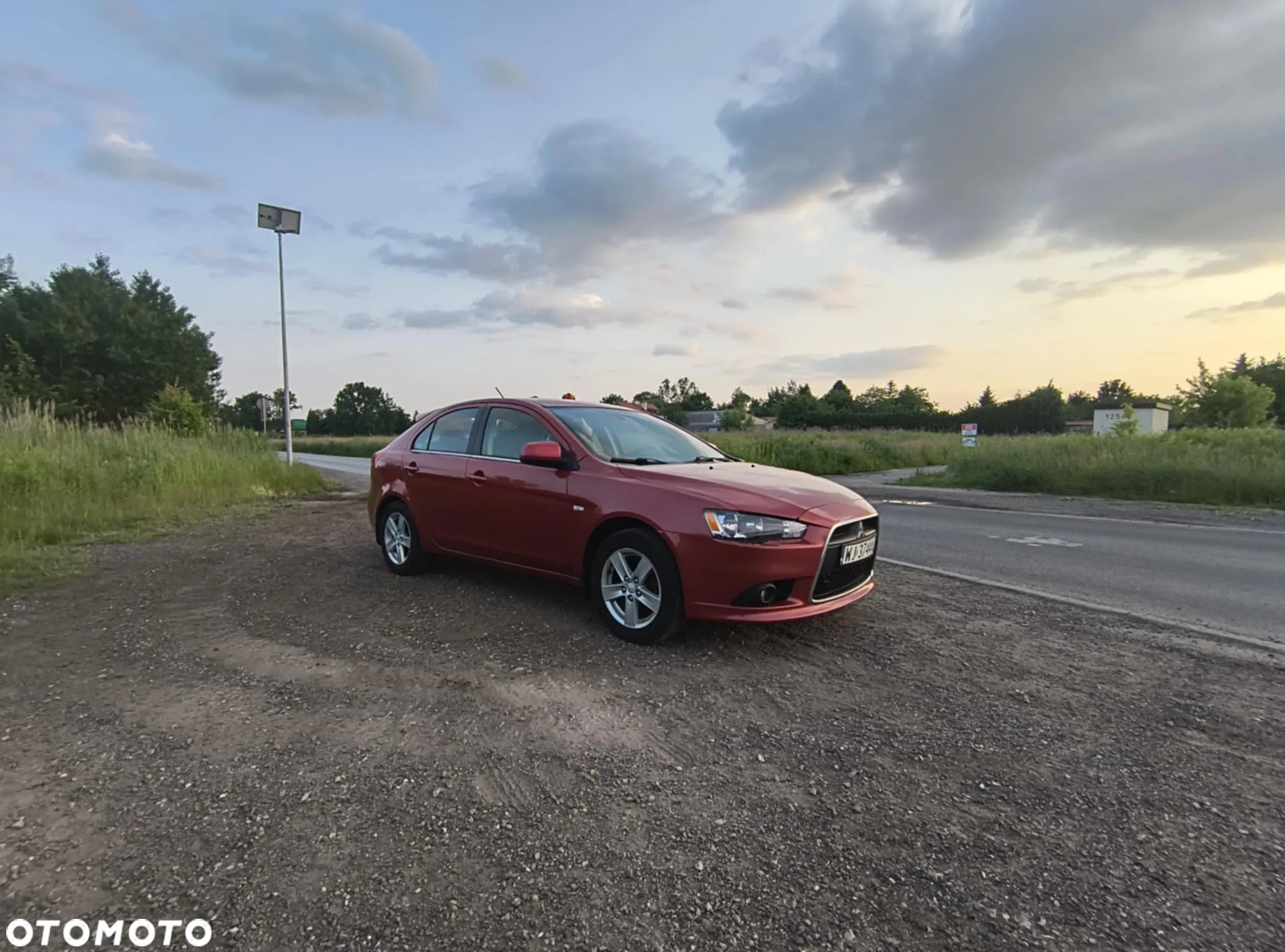 Mitsubishi Lancer 1.8 Instyle NAVI - 2