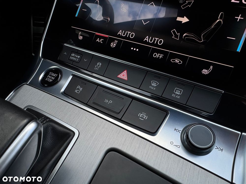 Audi A6 Avant 40 TDI quattro S tronic S line - 37