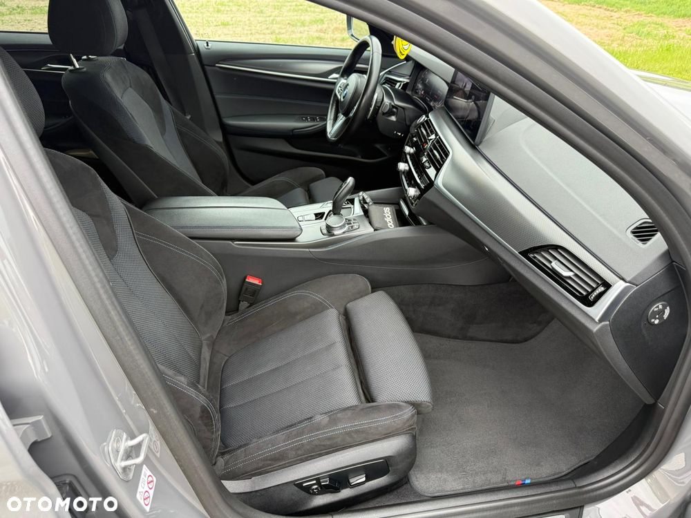 BMW Seria 5 520d mHEV M Sport sport - 25