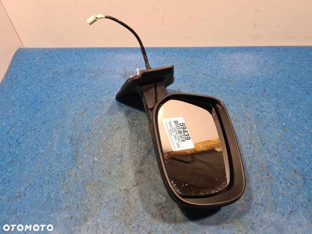 TOYOTA YARIS II LIFT LUSTERKO PRAWE 6S3 - 6