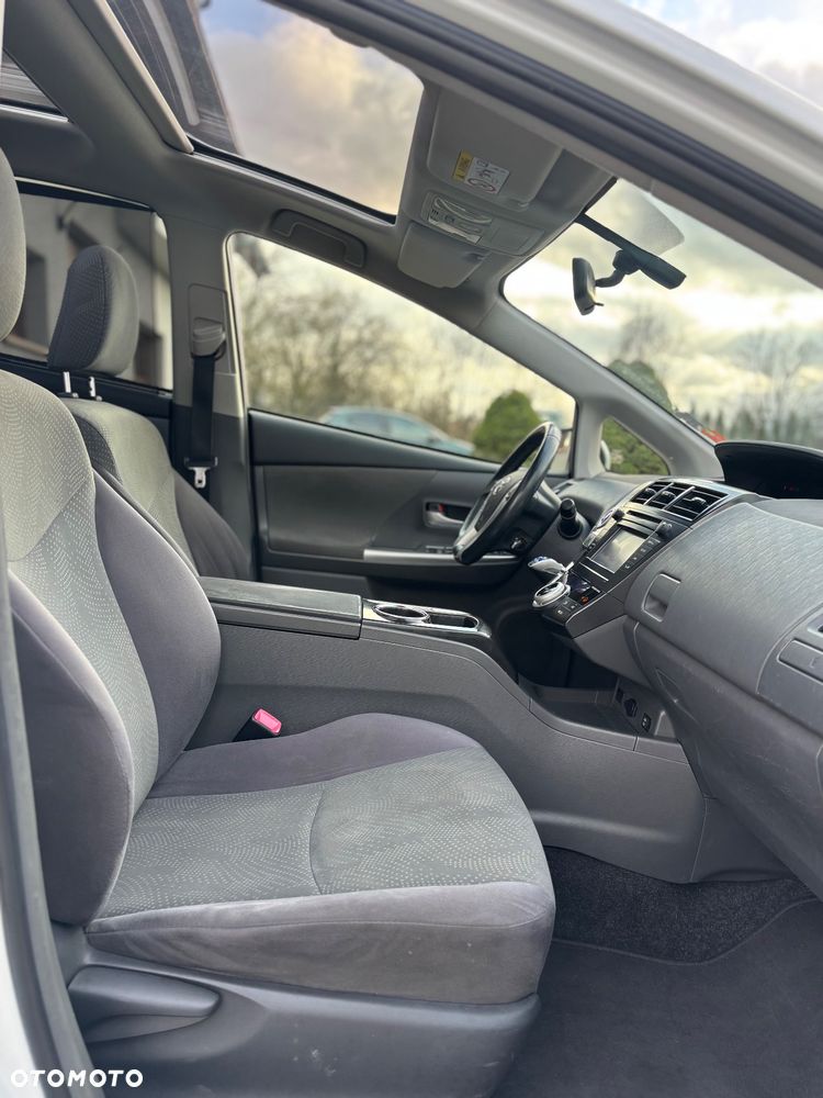 Toyota Prius 1.8 HSD Premium - 36