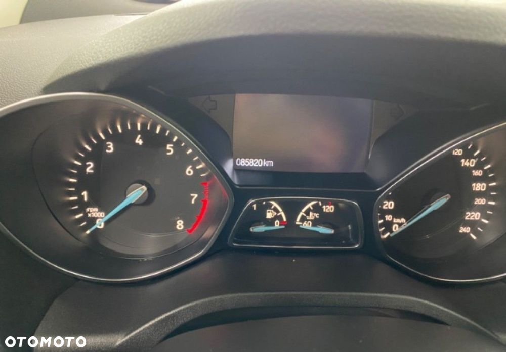 Ford Kuga - 8
