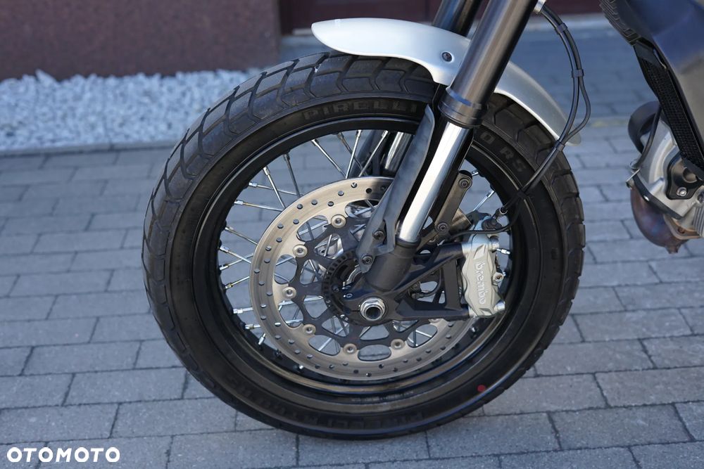Ducati Scrambler - 32
