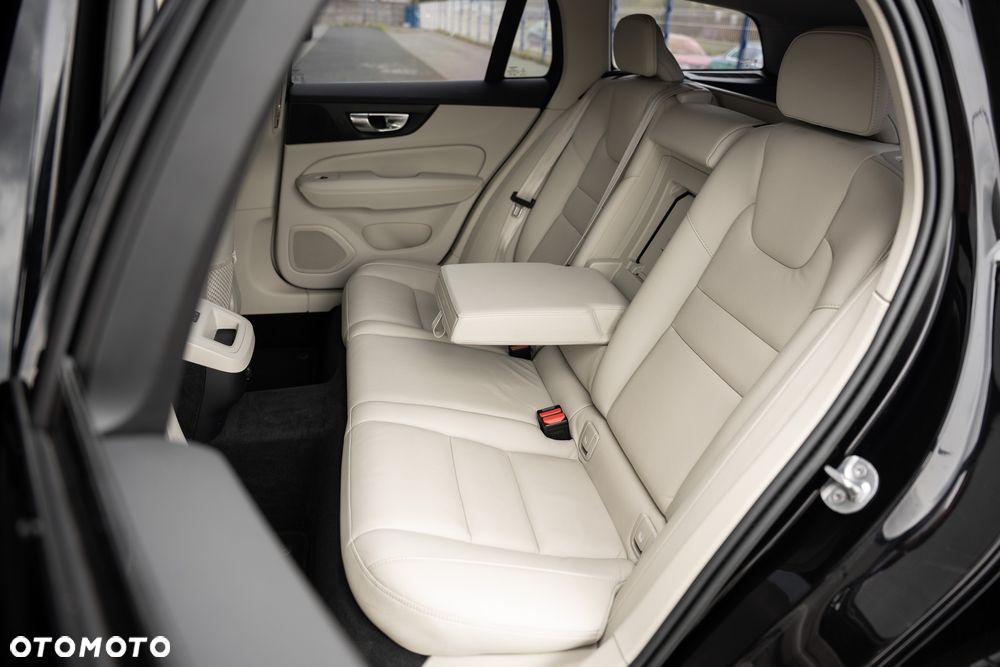 Volvo V60 B3 B Geartronic Inscription - 35