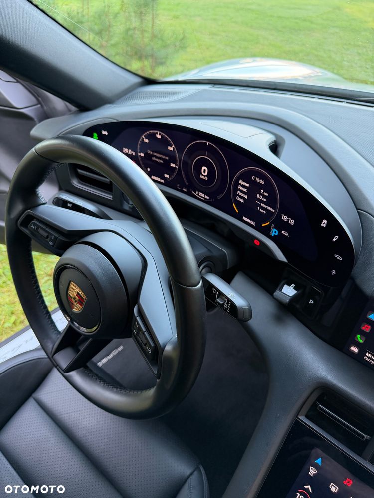 Porsche Taycan 4S Performance Plus - 8