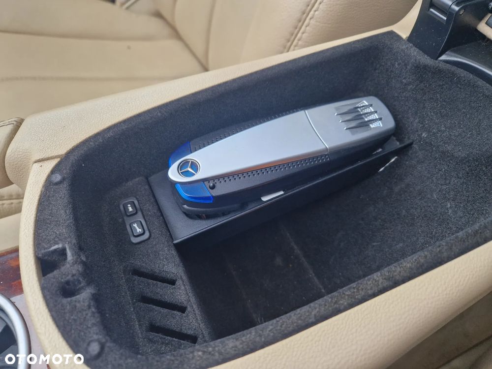 Mercedes-Benz GL - 27