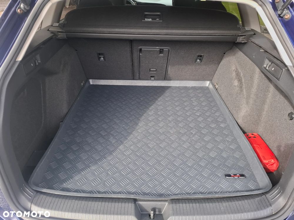 Volkswagen Golf 2.0 TDI SCR DSG Life - 13