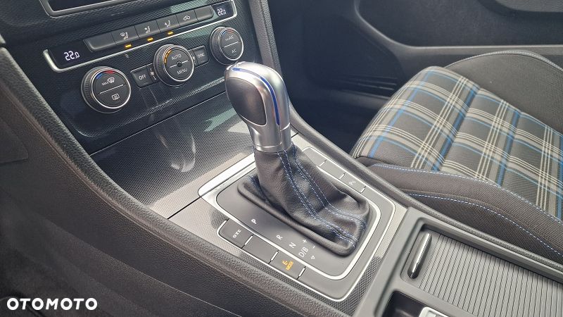 Volkswagen Golf 1.4 GTE Plug-In-Hybrid DSG - 26