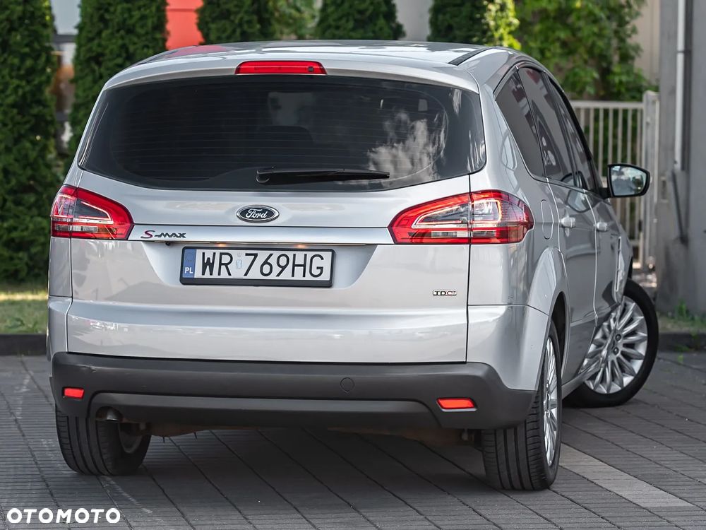 Ford S-Max - 12