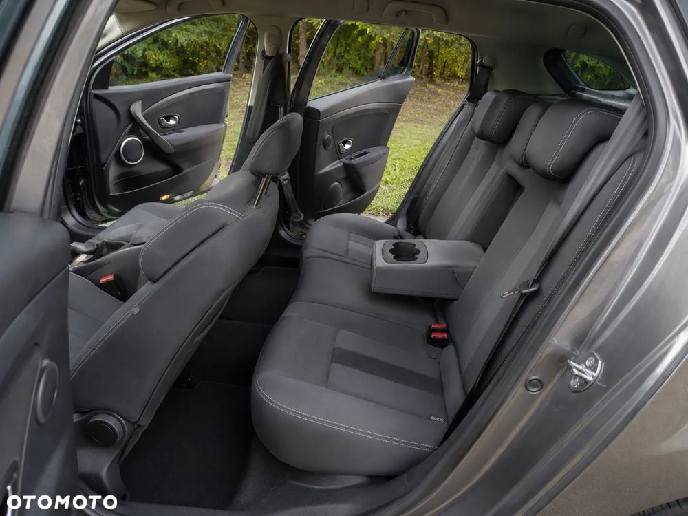 Renault Megane TCe 180 Luxe - 17