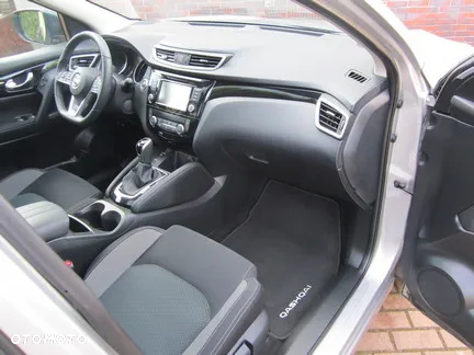 Nissan Qashqai 1.3 DIG-T N-Connecta DCT - 16