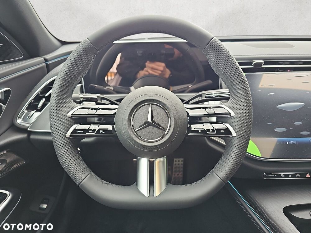 Mercedes-Benz Klasa E - 14