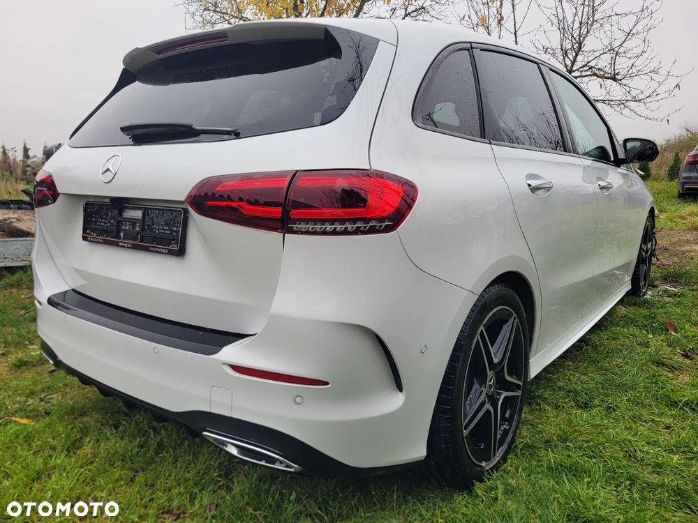 Mercedes-Benz Klasa B 220 d 4-Matic AMG Line 8G-DCT - 3