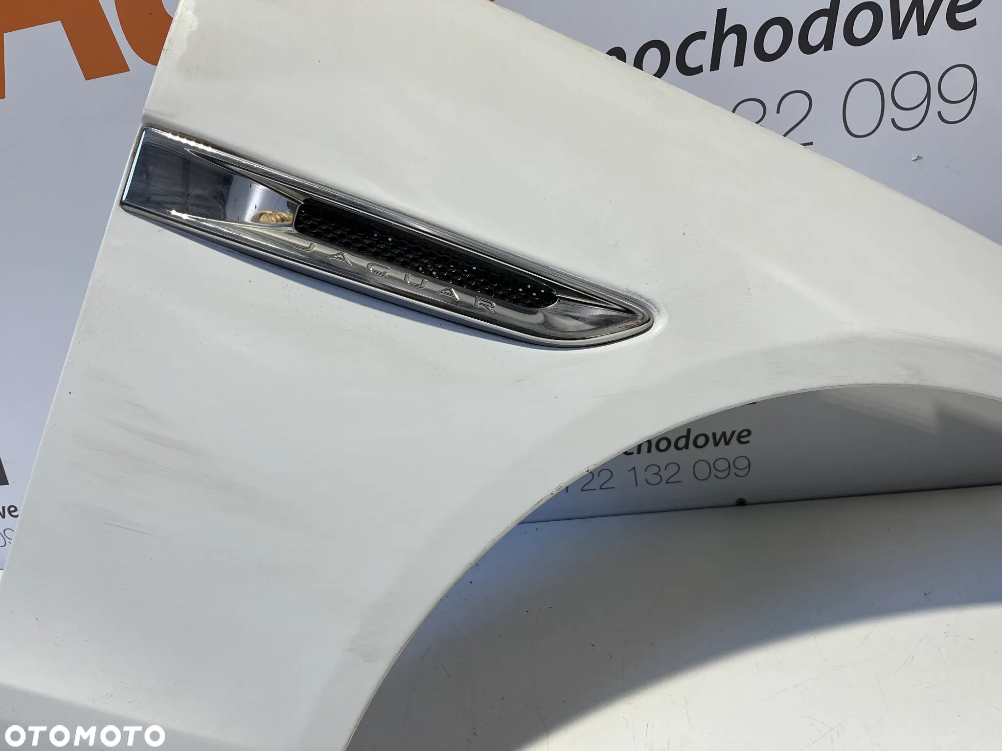 BŁOTNIK PRAWY  JAGUAR XF 2018R  KOLOR NER POLARIS WHITE - 2