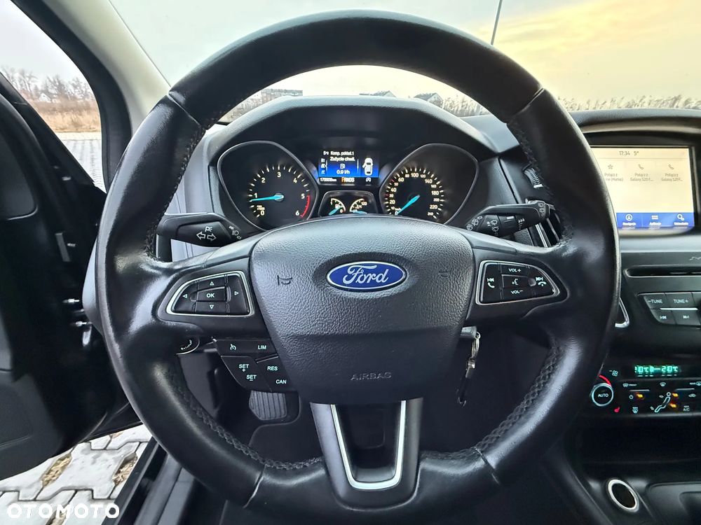 Ford Focus 1.5 EcoBlue Start-Stopp-System TITANIUM - 18