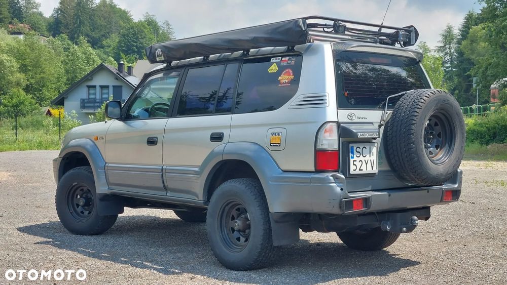 Toyota Land Cruiser - 4