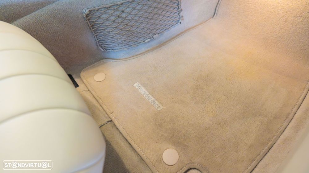 Mercedes-Benz E 300 e Exclusive Line - 32