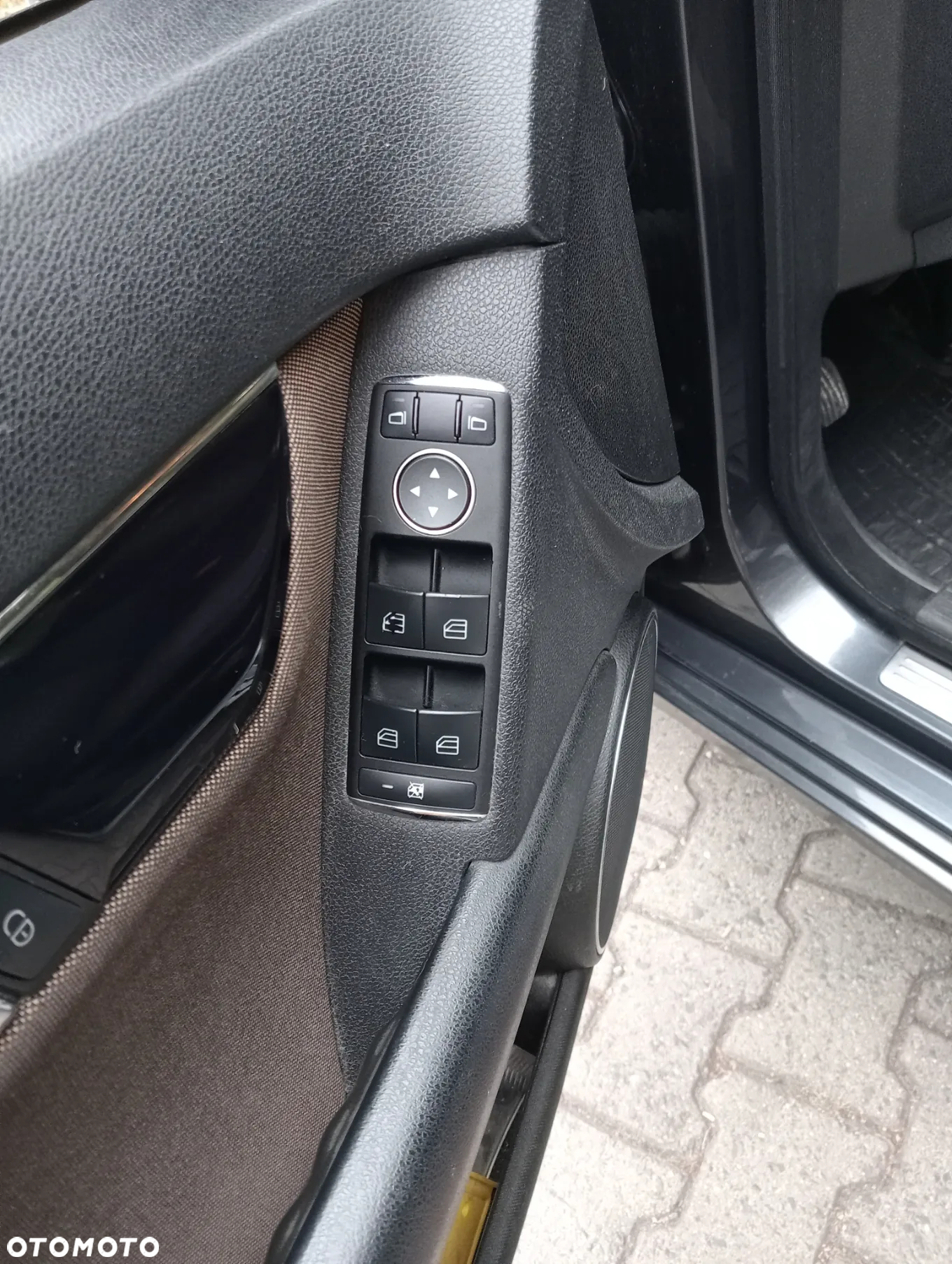 Mercedes-Benz Klasa C 200 CDI DPF Automatik Elegance - 12