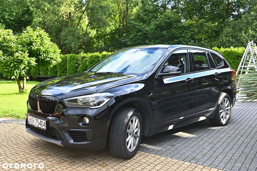 BMW X1 xDrive18d Sport Line - 1