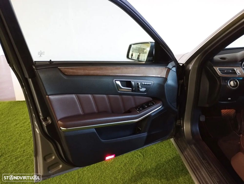 Mercedes-Benz E 300 Bluetec Hybrid Avantgarde - 22