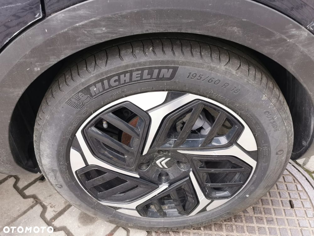 Citroën C4 Hybrid 136 ë-DSC6 PLUS - 33