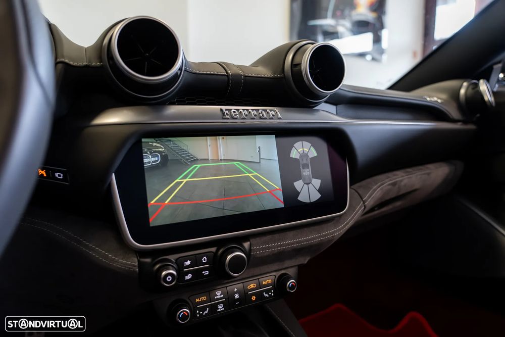 Ferrari Portofino 3.9 Twin-Turbo V8 — fotografia 17