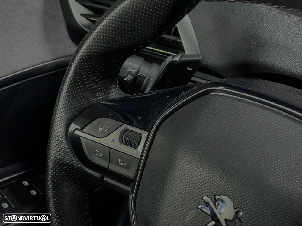 Peugeot 3008 1.6 Hybrid GT Line e-EAT8 - 18