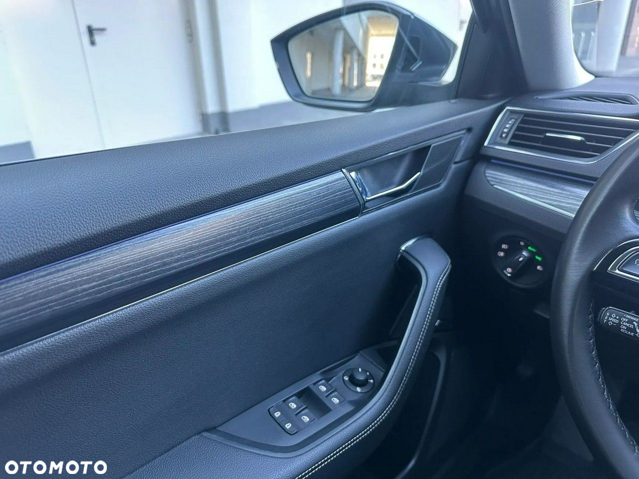 Skoda Superb 2.0 TSI Style DSG - 23