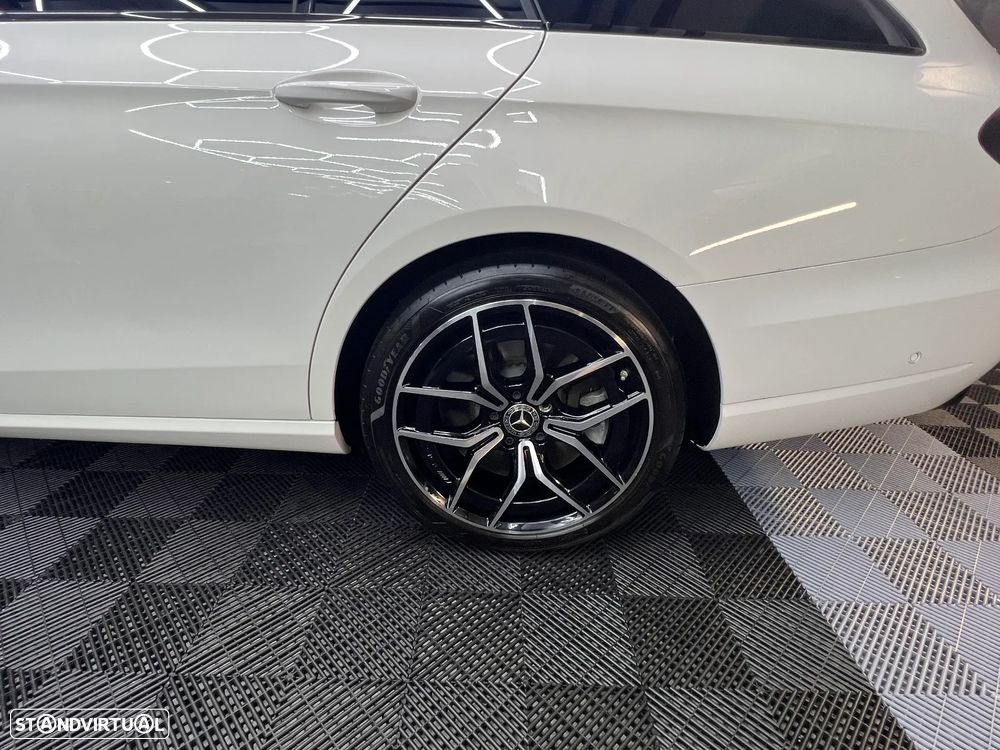Mercedes-Benz E 300 Bluetec Hybrid Avantgarde - 17