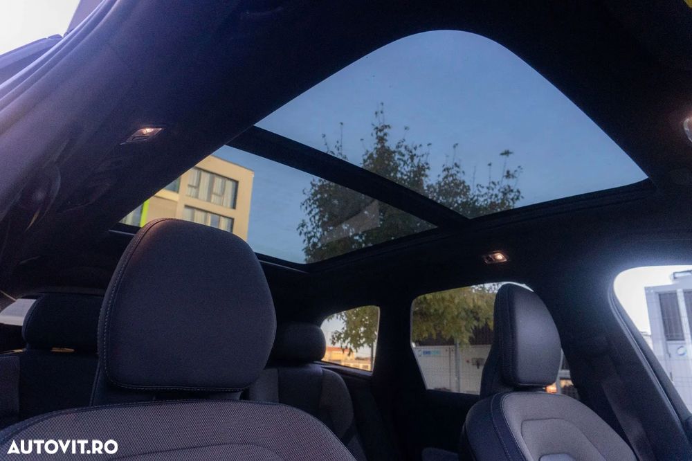 Volvo XC 60 Recharge T6 Twin Engine eAWD R-Design Expression - 31