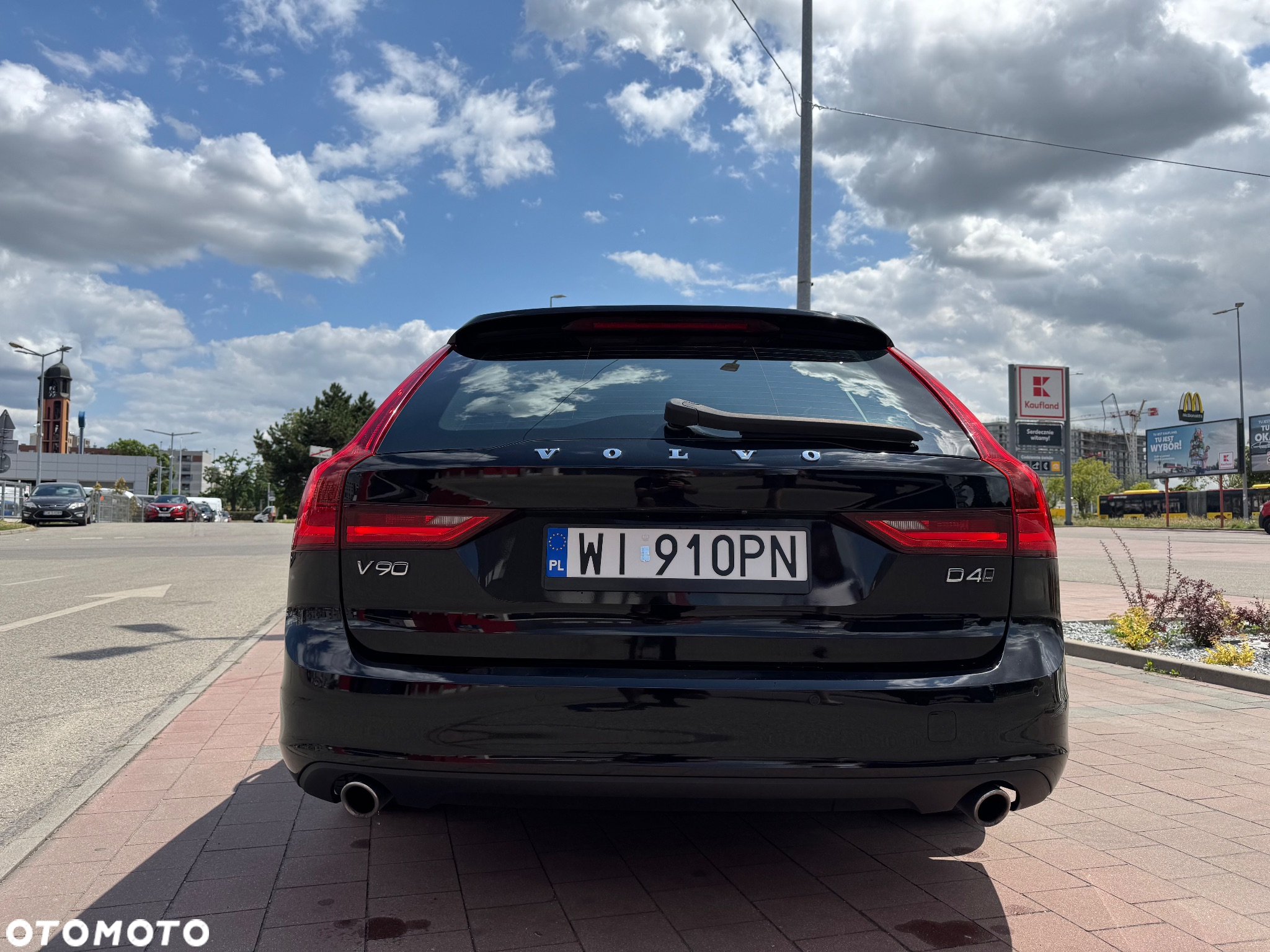 Volvo V90 D4 AWD Geartronic Inscription - 4