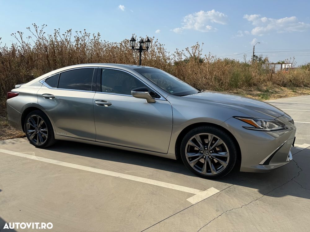 Lexus Seria ES 300h Executive Line - 3