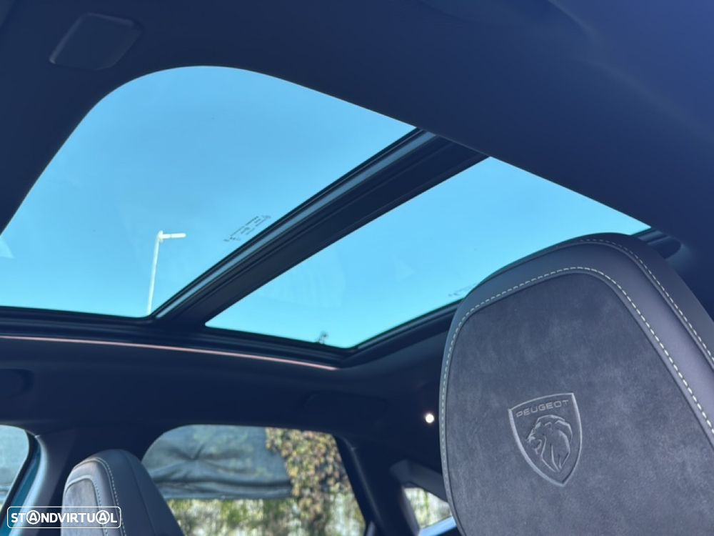 Peugeot E-3008 73 kWh Dual Motor Launch Edition - 18