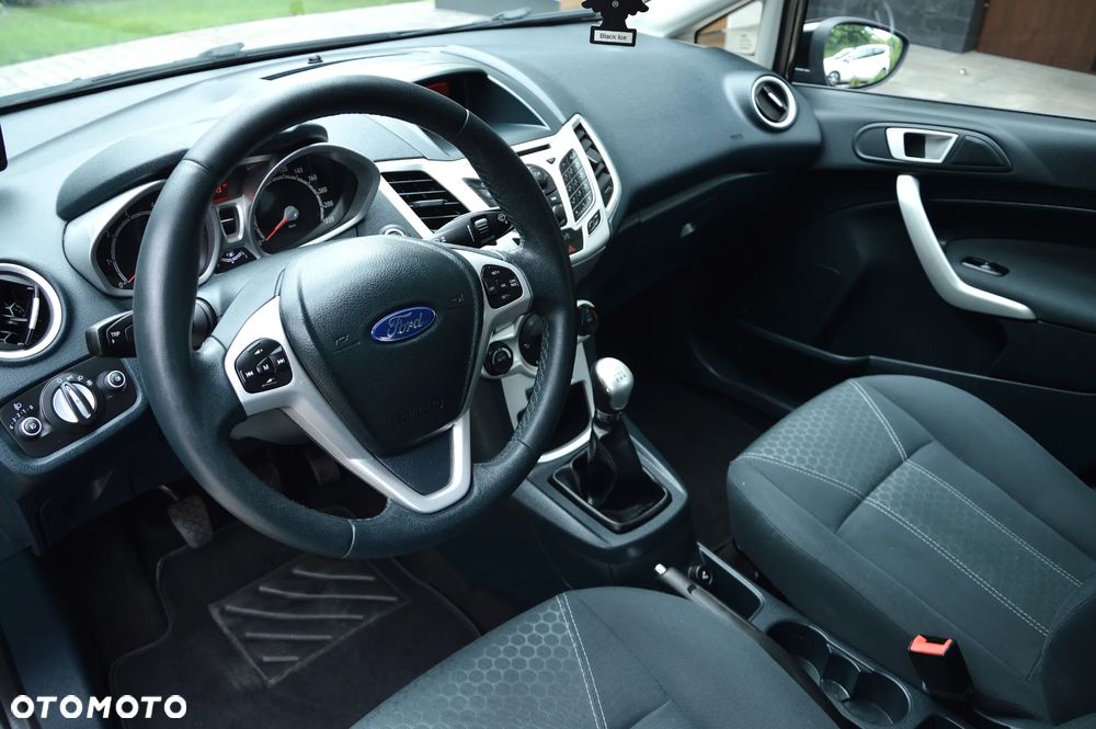 Ford Fiesta 1.4 Titanium EU5 - 10