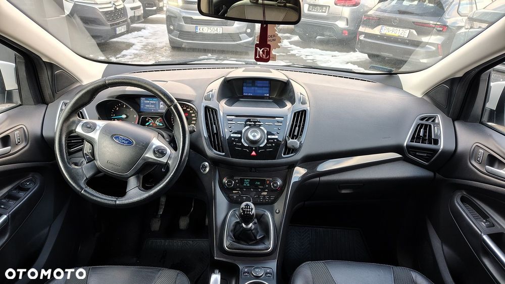 Ford Kuga - 10