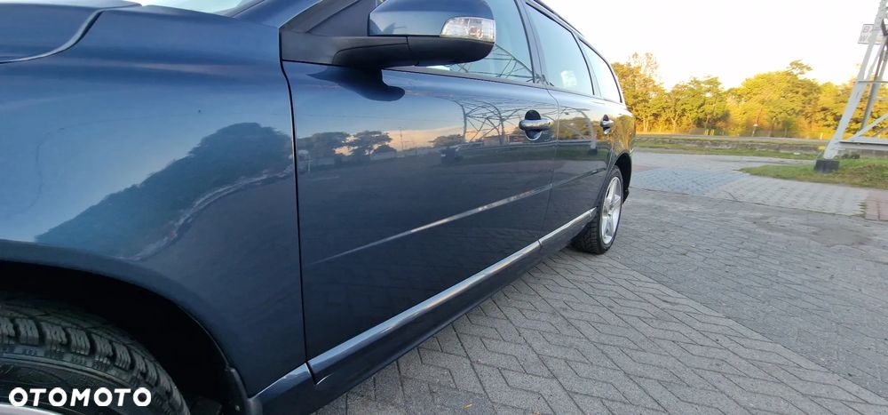 Volvo V70 2.0 Momentum - 31