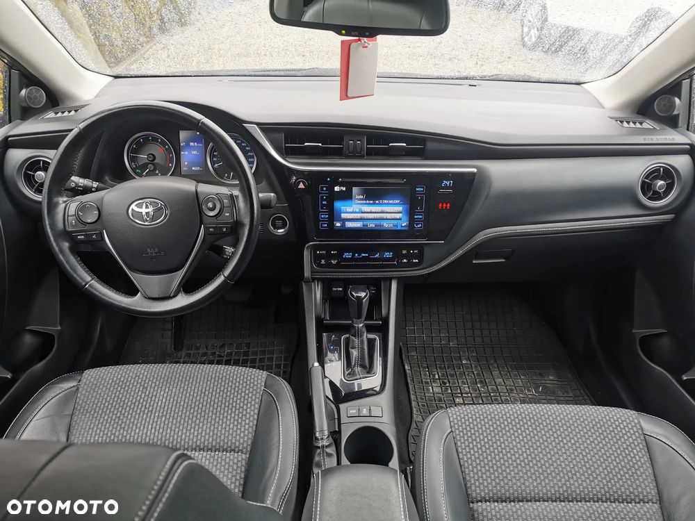 Toyota Corolla 1.6 Executive MS - 20