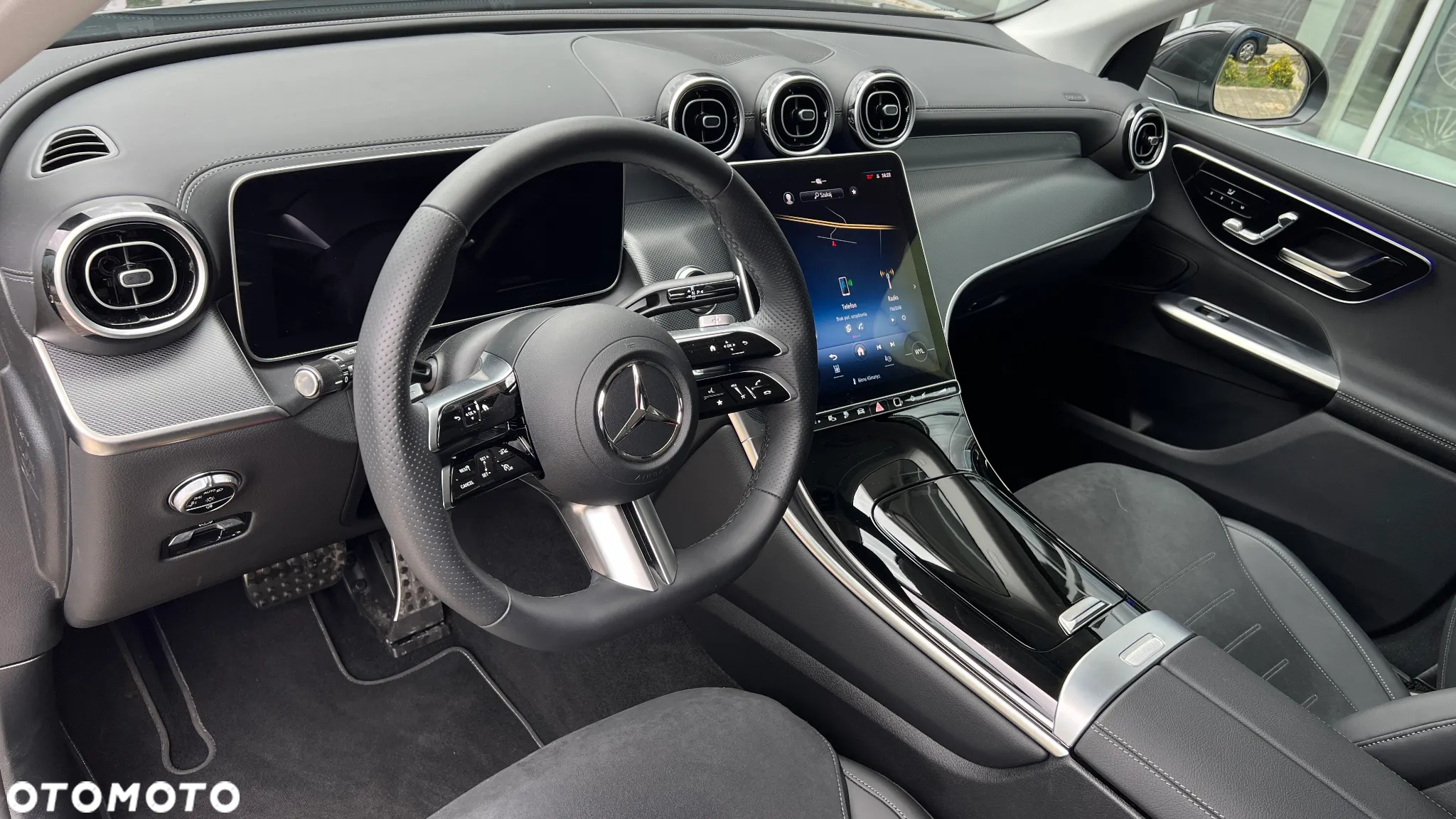 Mercedes-Benz GLC 300 e 4-Matic Avantgarde - 11