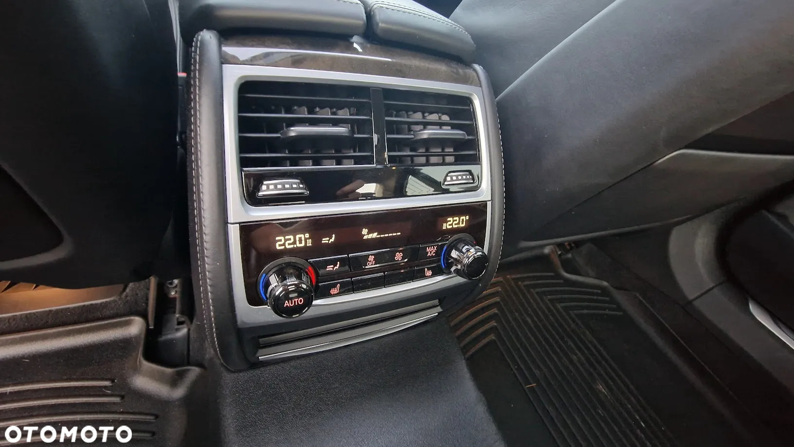 BMW Seria 7 750Li xDrive - 22