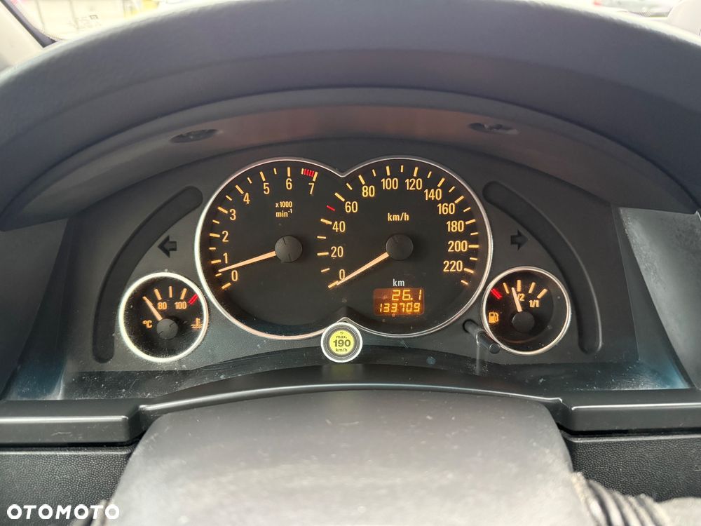 Opel Meriva 1.6 (Essentia) - 31