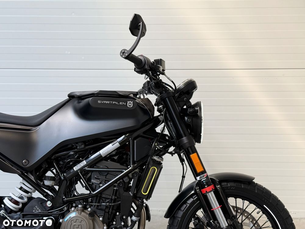 Husqvarna Svartpilen - 11