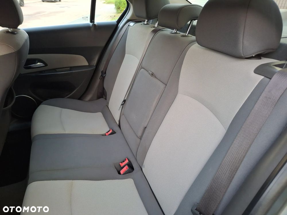 Chevrolet Cruze 1.8 LT - 28