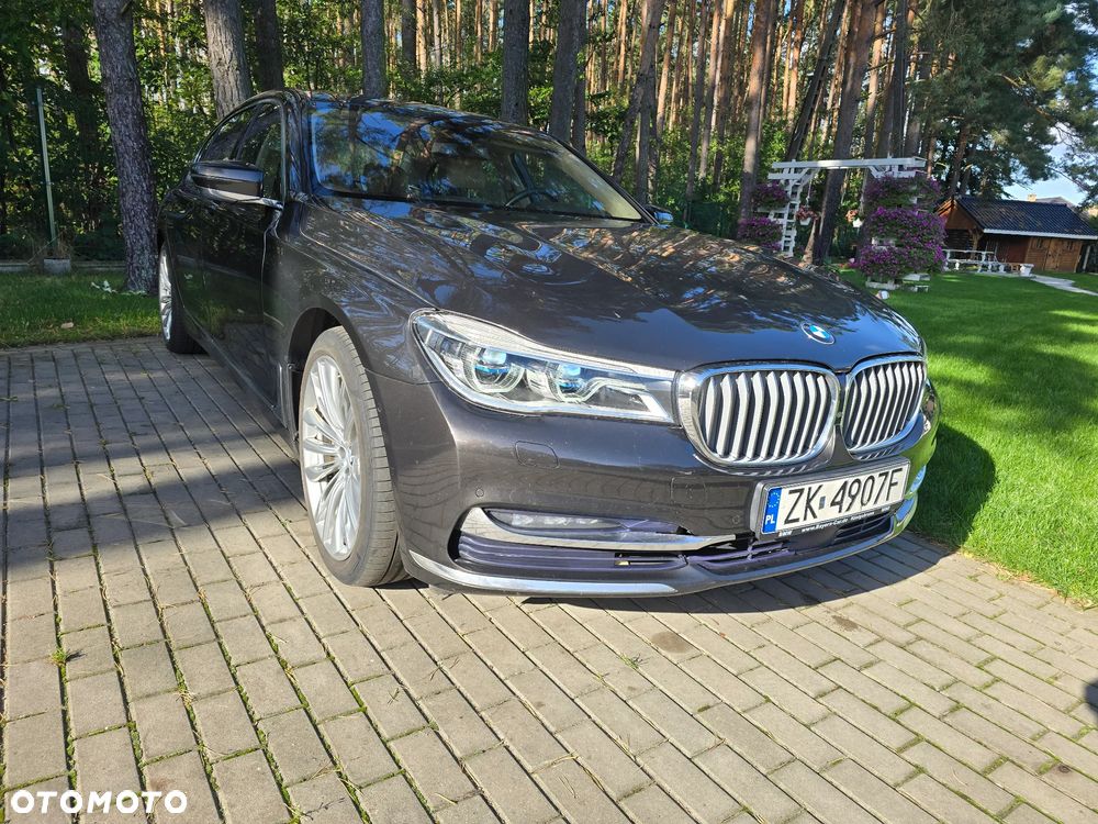 BMW Seria 7 740Le iPerformance - 3