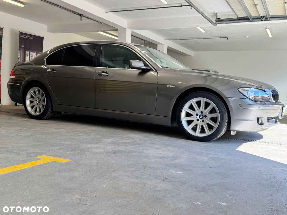 BMW Seria 7 750Li - 7